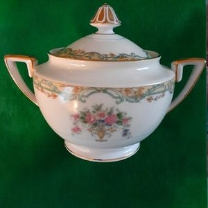 Set of 2 Arvana by Noritake, Creamer and Sugar Bowl, Porcelain